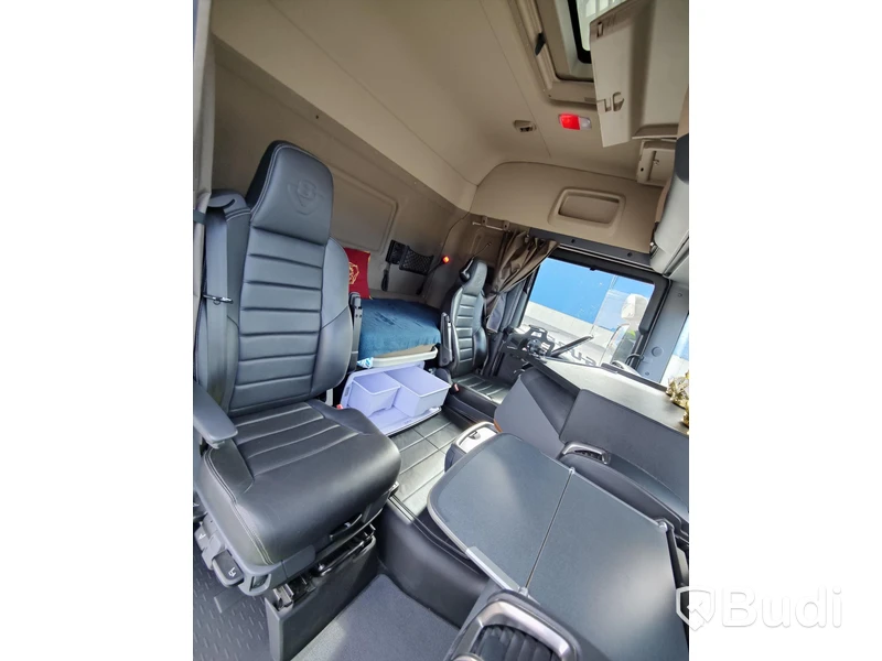 Fjärrbilsekipage Scania R580 6x2-4 med trailer Ekeri S8-D