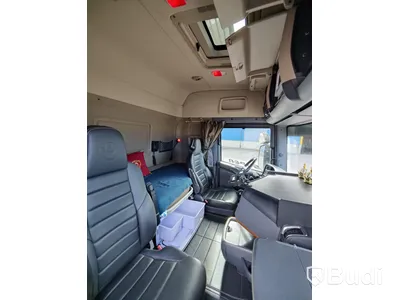 Fjärrbilsekipage Scania R580 6x2-4 med trailer Ekeri S8-D