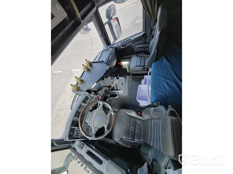 Fjärrbilsekipage Scania R580 6x2-4 med trailer Ekeri S8-D