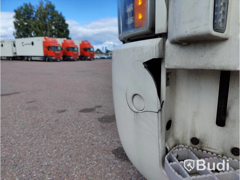 Fjärrbilsekipage Scania R580 6x2-4 med trailer Ekeri S8-D