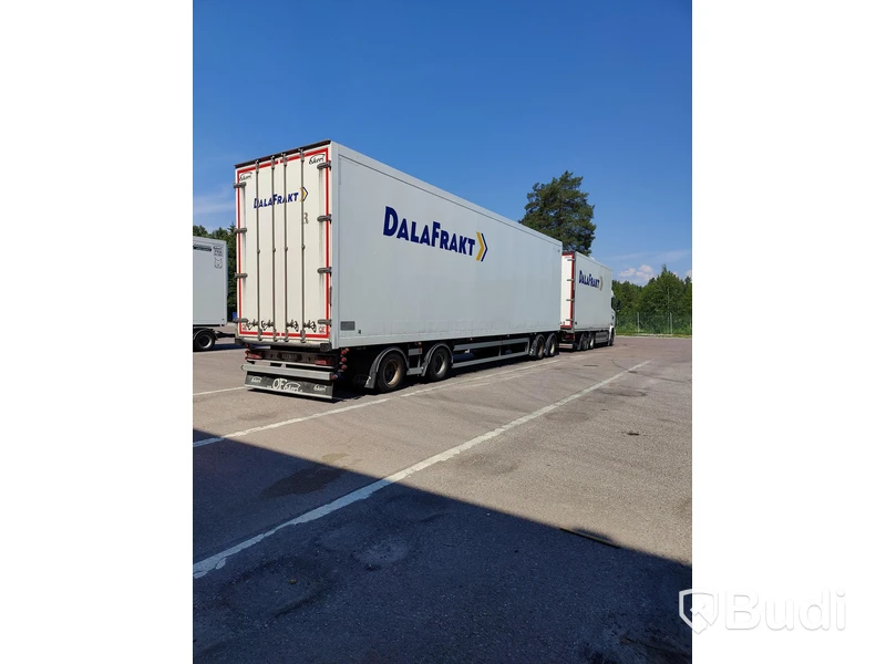 Fjärrbilsekipage Scania R580 6x2-4 med trailer Ekeri S8-D
