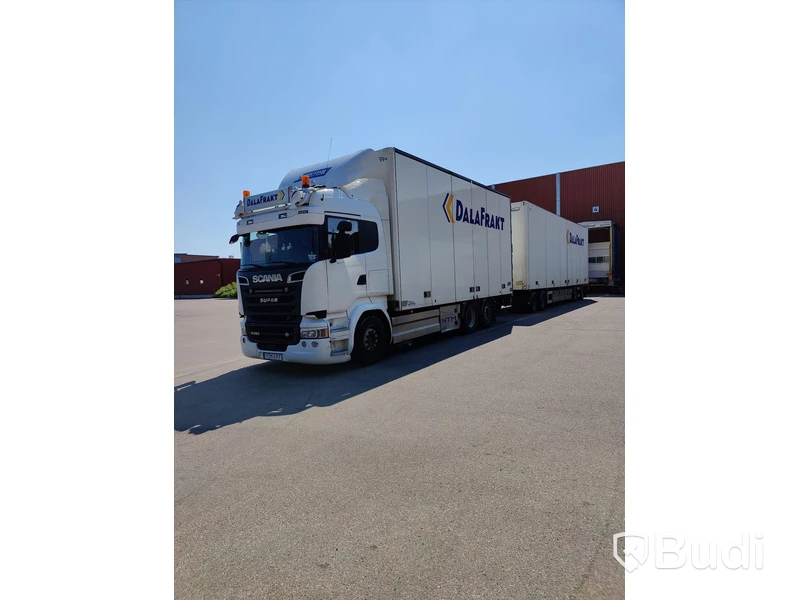 Fjärrbilsekipage Scania R580 6x2-4 med trailer Ekeri S8-D