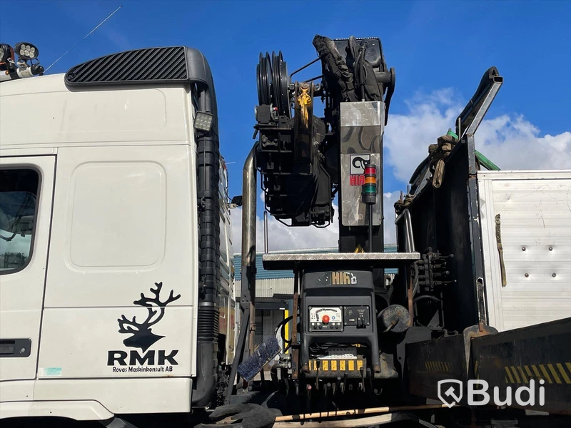 Kranbil Volvo FM 8x4 tippflak med lämmar