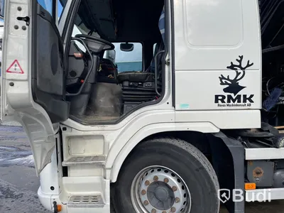 Kranbil Volvo FM 8x4 tippflak med lämmar