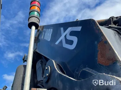 Kranbil Volvo FM 8x4 tippflak med lämmar