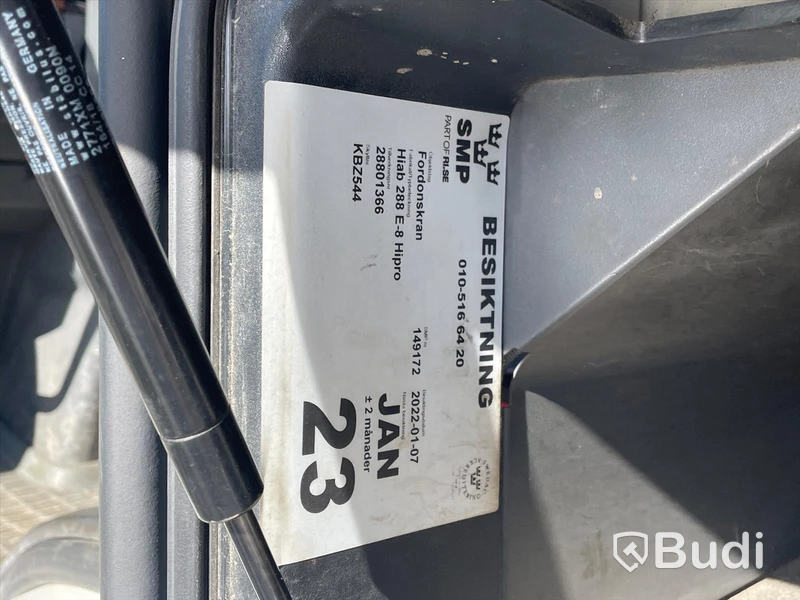 Kranbil Volvo FM 8x4 tippflak med lämmar