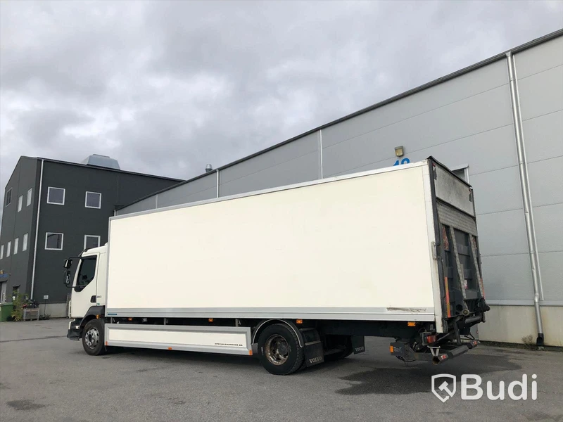 Lastbil Volvo FL 4x2 16T Kylbil