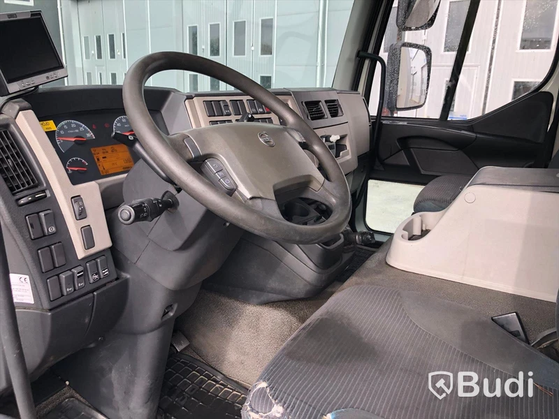 Lastbil Volvo FL 4x2 16T Kylbil