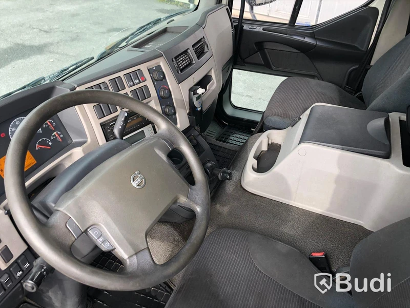 Lastbil Volvo FL 4x2 16T Kylbil