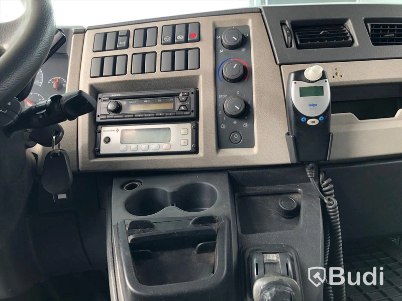 Lastbil Volvo FL 4x2 16T Kylbil