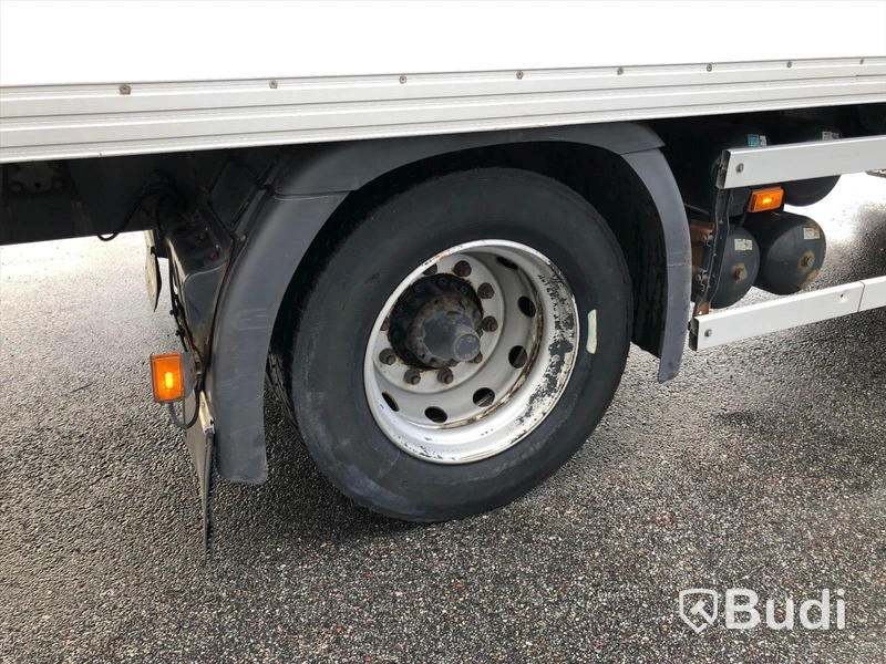 Lastbil Volvo FL 4x2 16T Kylbil