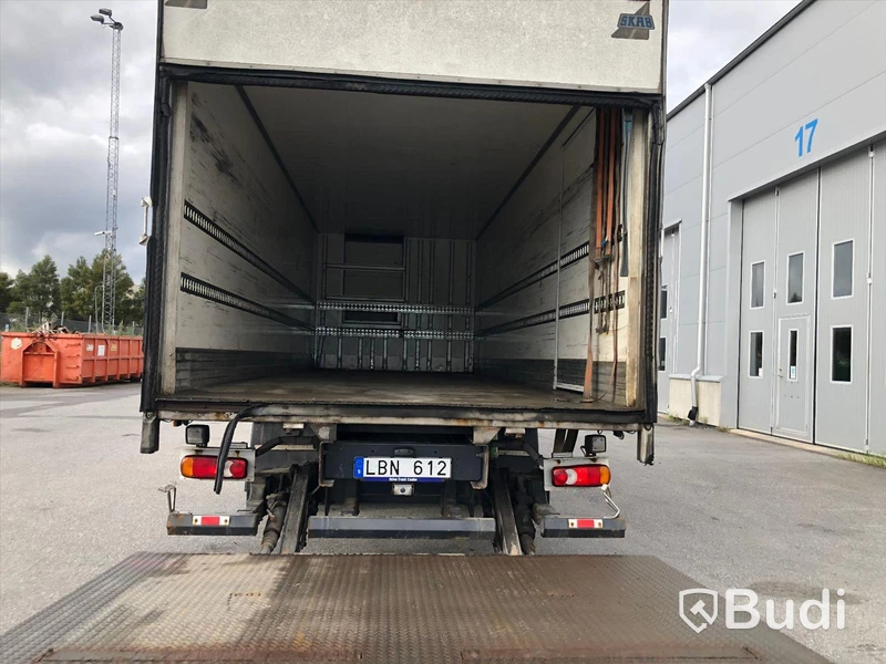 Lastbil Volvo FL 4x2 16T Kylbil