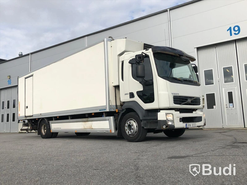 Lastbil Volvo FL 4x2 16T Kylbil