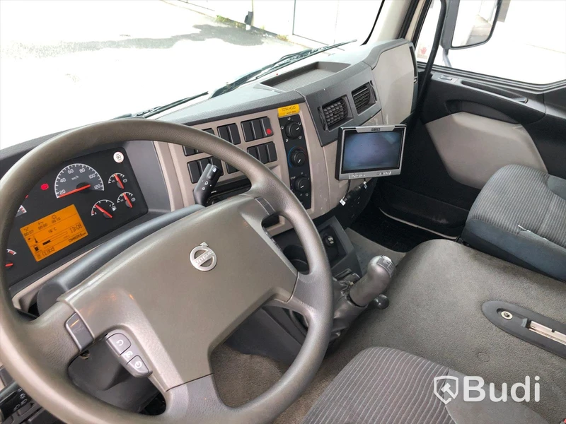 Lastbil Volvo FL 4x2 Skabskåp