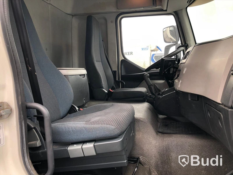 Lastbil Volvo FL 4x2 Skabskåp