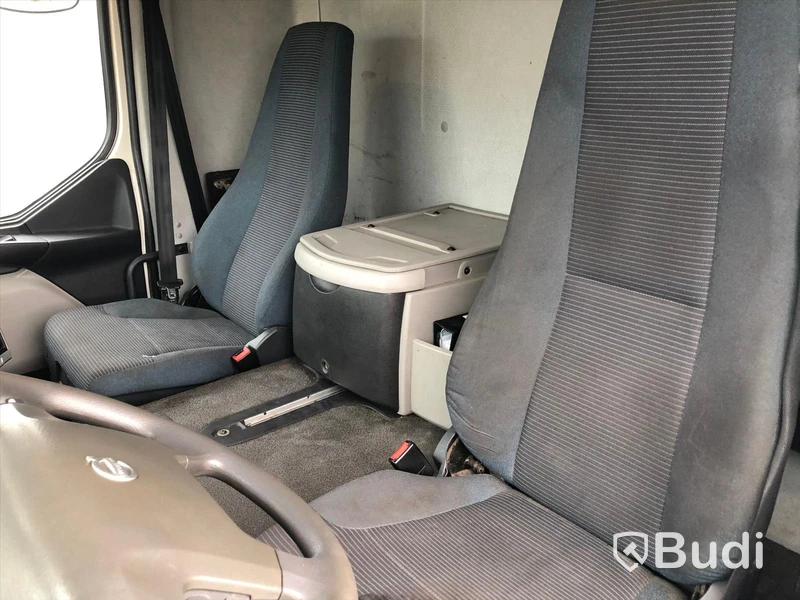 Lastbil Volvo FL 4x2 Skabskåp