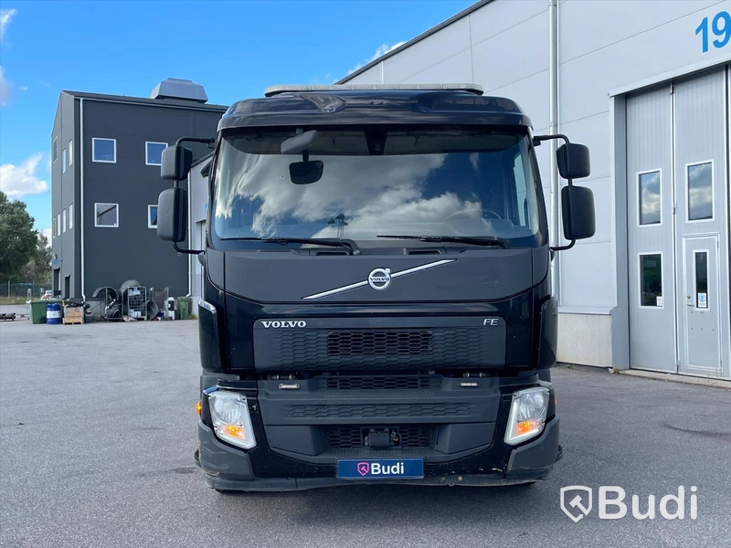Tippbil Volvo FE 6x2 | 2017 | Allisonlåda | Sörling