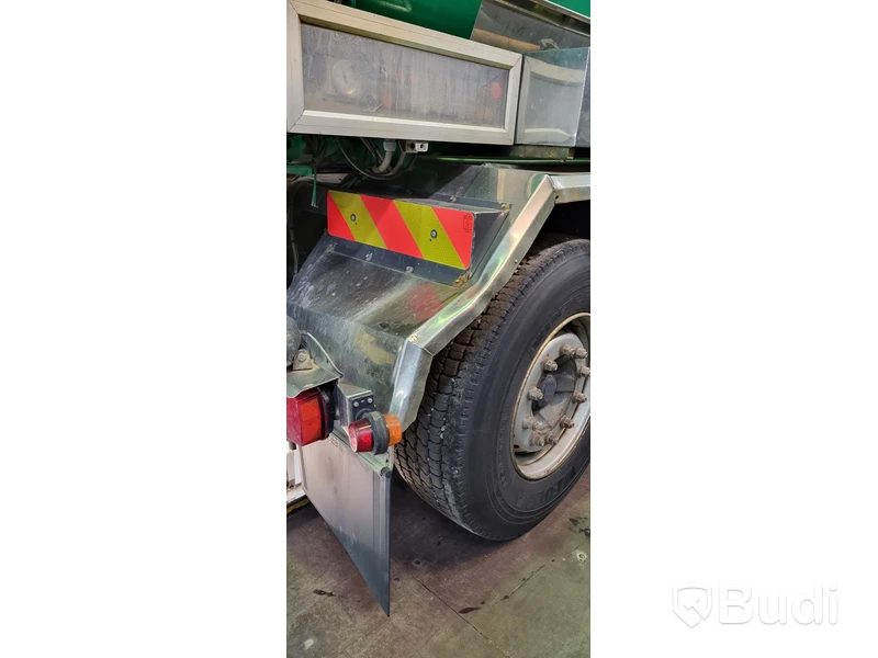 Lastbil Volvo Fm9 6x2 | 2006 | Slamsugare med spolutrustning | Torrsug - EXPORT