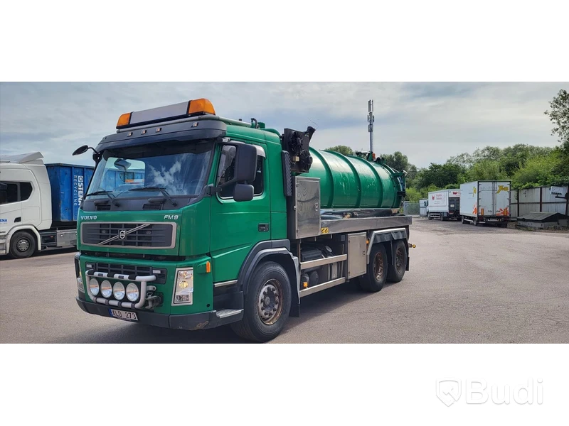 Lastbil Volvo Fm9 6x2 | 2006 | Slamsugare med spolutrustning | Torrsug - EXPORT