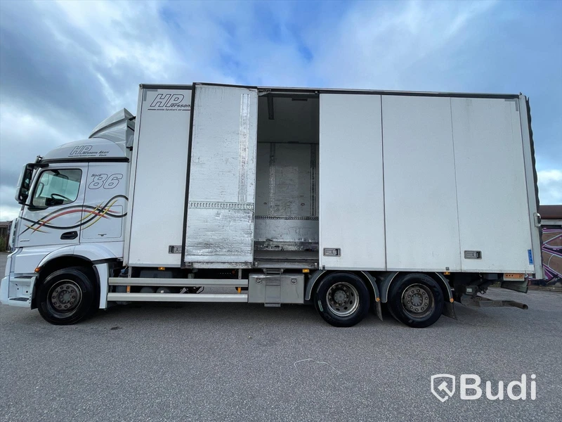 Lastbil Mercedes-Benz Actros 2551 SKAB-Skåp med öppningsbarsida och baklyft