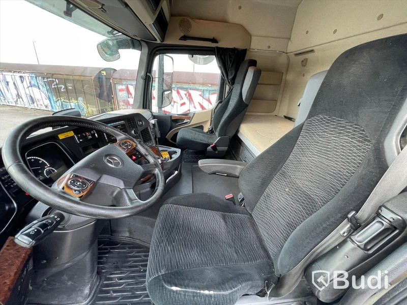 Lastbil Mercedes-Benz Actros 2551 SKAB-Skåp med öppningsbarsida och baklyft