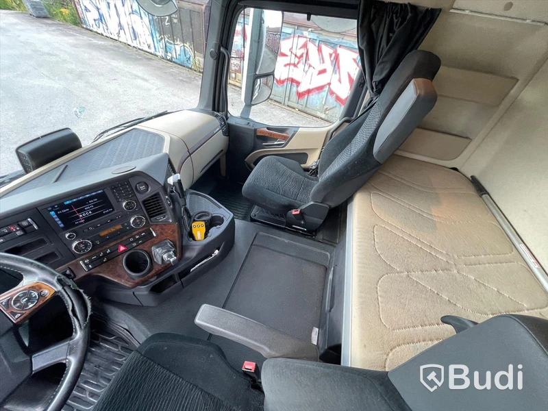 Lastbil Mercedes-Benz Actros 2551 SKAB-Skåp med öppningsbarsida och baklyft