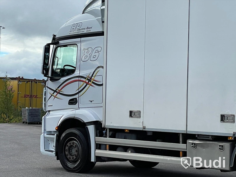 Lastbil Mercedes-Benz Actros 2551 SKAB-Skåp med öppningsbarsida och baklyft
