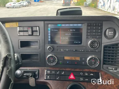 Lastbil Mercedes-Benz Actros 2551 SKAB-Skåp med öppningsbarsida och baklyft