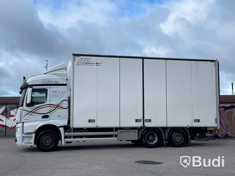 Lastbil Mercedes-Benz Actros 2551 SKAB-Skåp med öppningsbarsida och baklyft