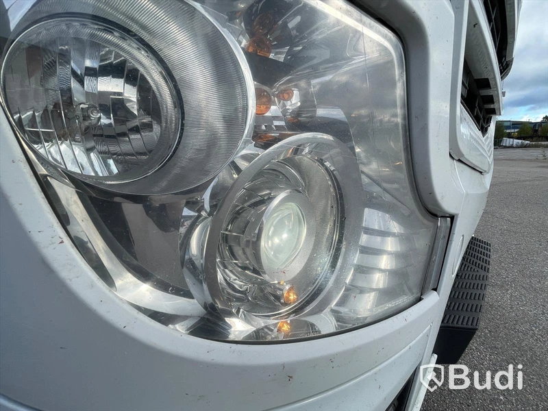 Lastbil Mercedes-Benz Actros 2551 SKAB-Skåp med öppningsbarsida och baklyft