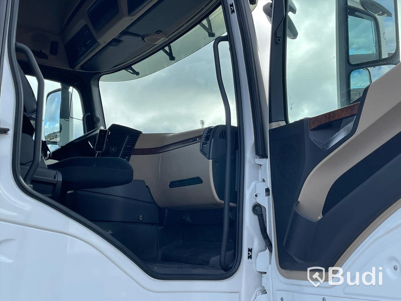 Lastbil Mercedes-Benz Actros 2551 SKAB-Skåp med öppningsbarsida och baklyft
