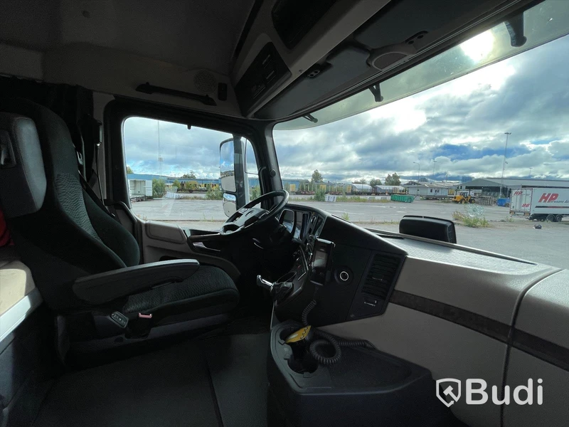 Lastbil Mercedes-Benz Actros 2551 SKAB-Skåp med öppningsbarsida och baklyft