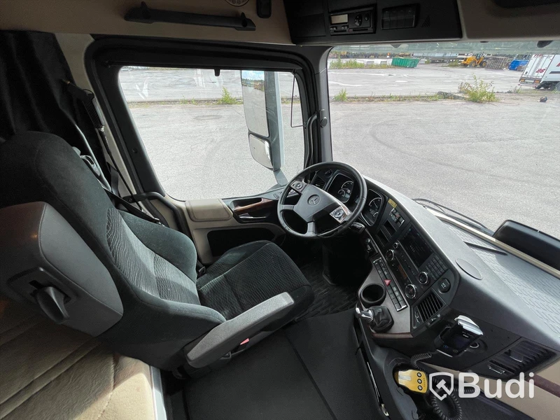 Lastbil Mercedes-Benz Actros 2551 SKAB-Skåp med öppningsbarsida och baklyft