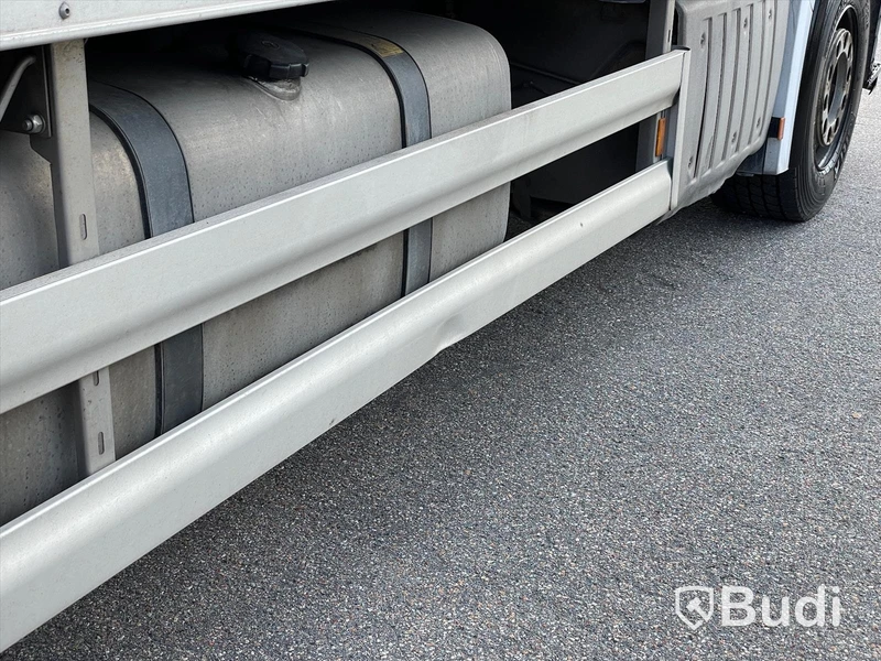 Lastbil Mercedes-Benz Actros 2551 SKAB-Skåp med öppningsbarsida och baklyft