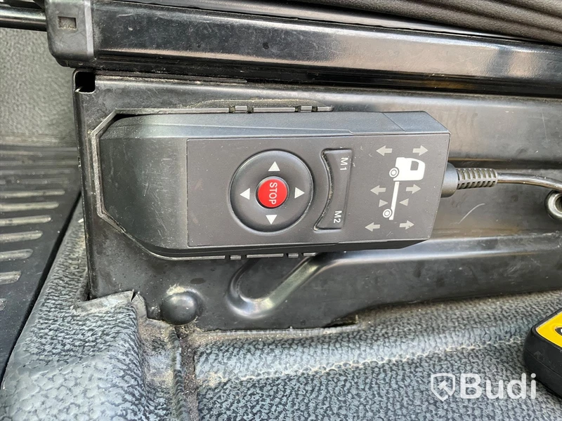 Lastbil Mercedes-Benz Actros 2551 SKAB-Skåp med öppningsbarsida och baklyft