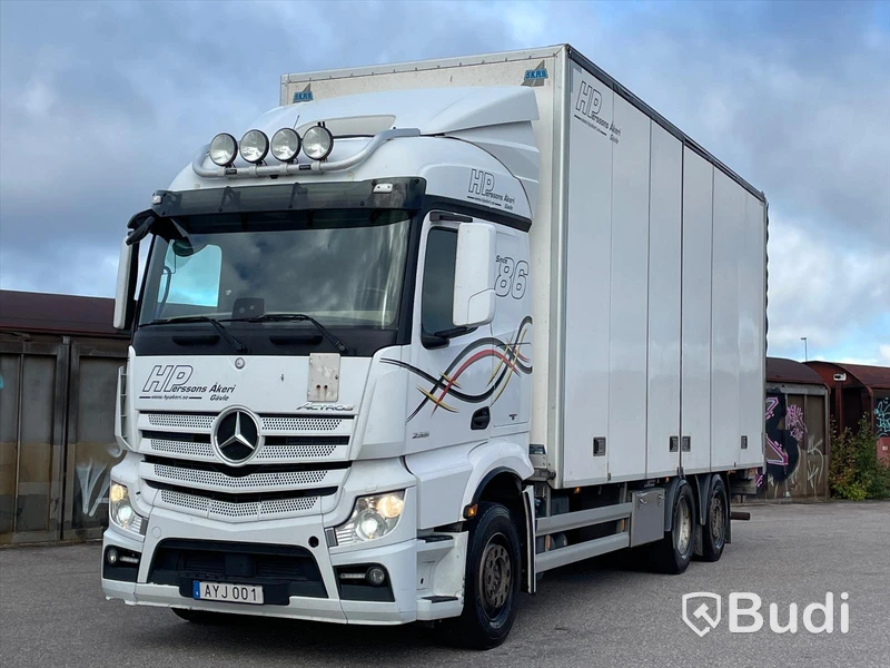 Lastbil Mercedes-Benz Actros 2551 SKAB-Skåp med öppningsbarsida och baklyft