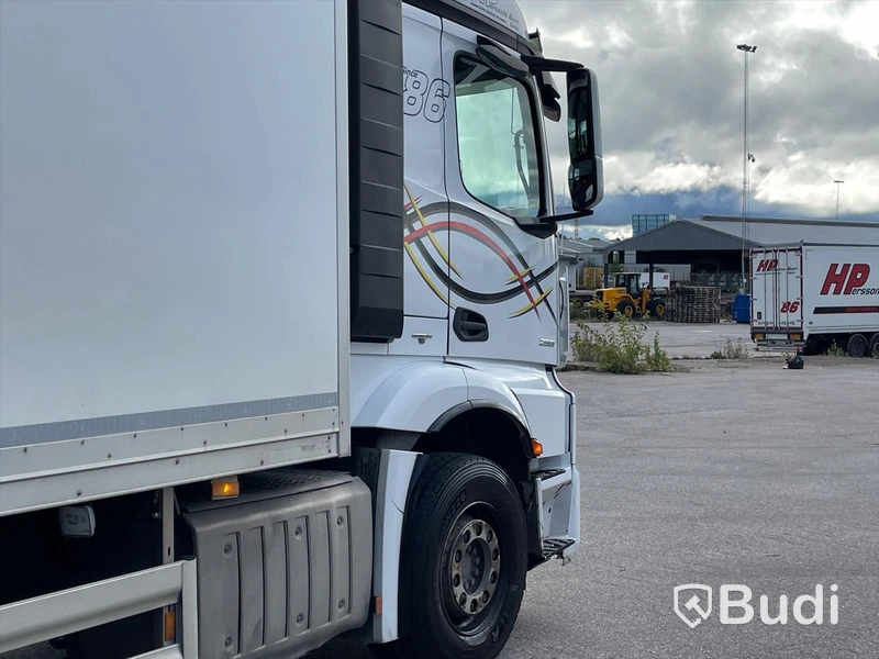 Lastbil Mercedes-Benz Actros 2551 SKAB-Skåp med öppningsbarsida och baklyft