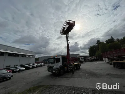 Lastbil Mercedes-Benz Axor med arbetsplattform | AMV