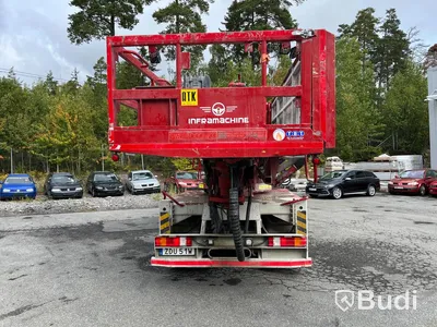 Lastbil Mercedes-Benz Axor med arbetsplattform | AMV