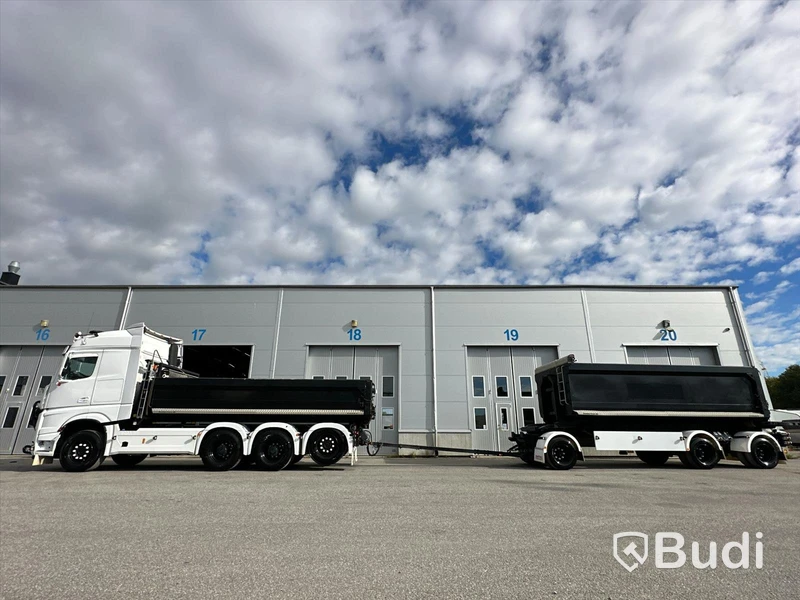 Lastbil Mercedes-Benz Arocs Lastväxlare med Roadex lastväxlarsläp