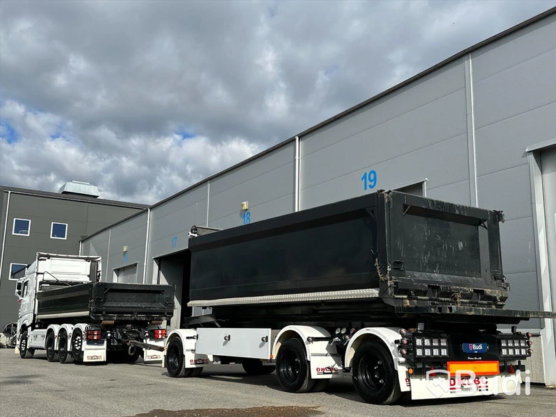 Lastbil Mercedes-Benz Arocs Lastväxlare med Roadex lastväxlarsläp
