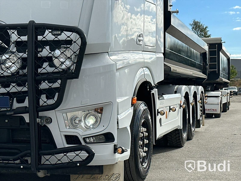 Lastbil Mercedes-Benz Arocs Lastväxlare med Roadex lastväxlarsläp
