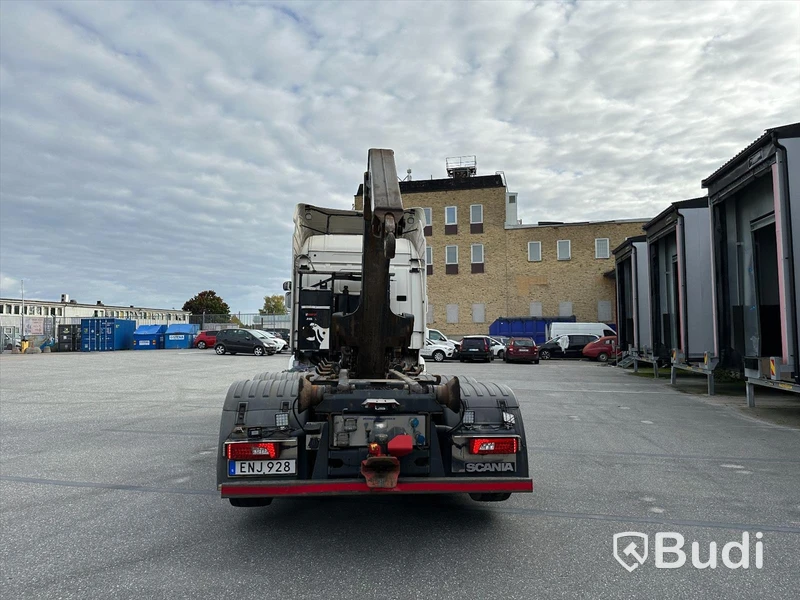 Lastbil Scania V8 R520 6x2 med Hiab lastväxlare 18T