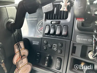 Lastbil Scania V8 R520 6x2 med Hiab lastväxlare 18T