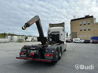 Lastbil Scania V8 R520 6x2 med Hiab lastväxlare 18T