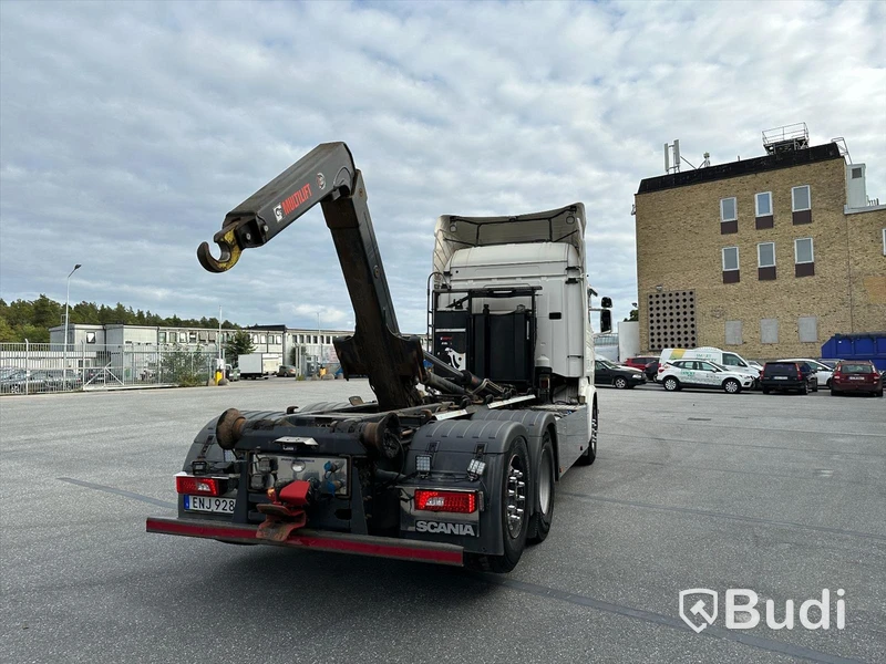 Lastbil Scania V8 R520 6x2 med Hiab lastväxlare 18T