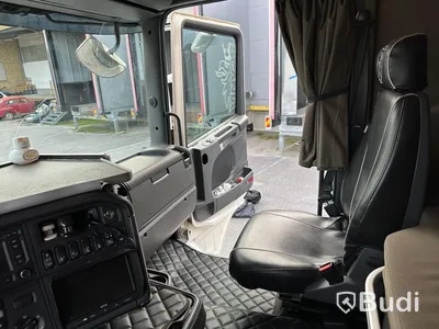 Lastbil Scania V8 R520 6x2 med Hiab lastväxlare 18T