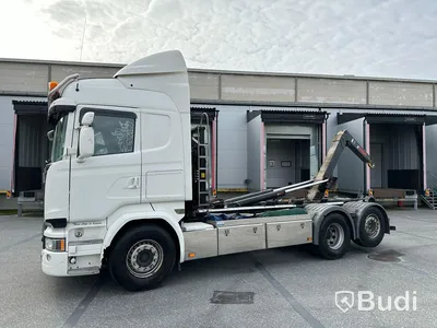 Lastbil Scania V8 R520 6x2 med Hiab lastväxlare 18T