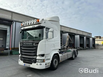Lastbil Scania V8 R520 6x2 med Hiab lastväxlare 18T
