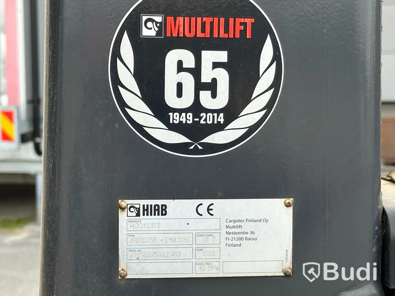 Lastbil Scania V8 R520 6x2 med Hiab lastväxlare 18T